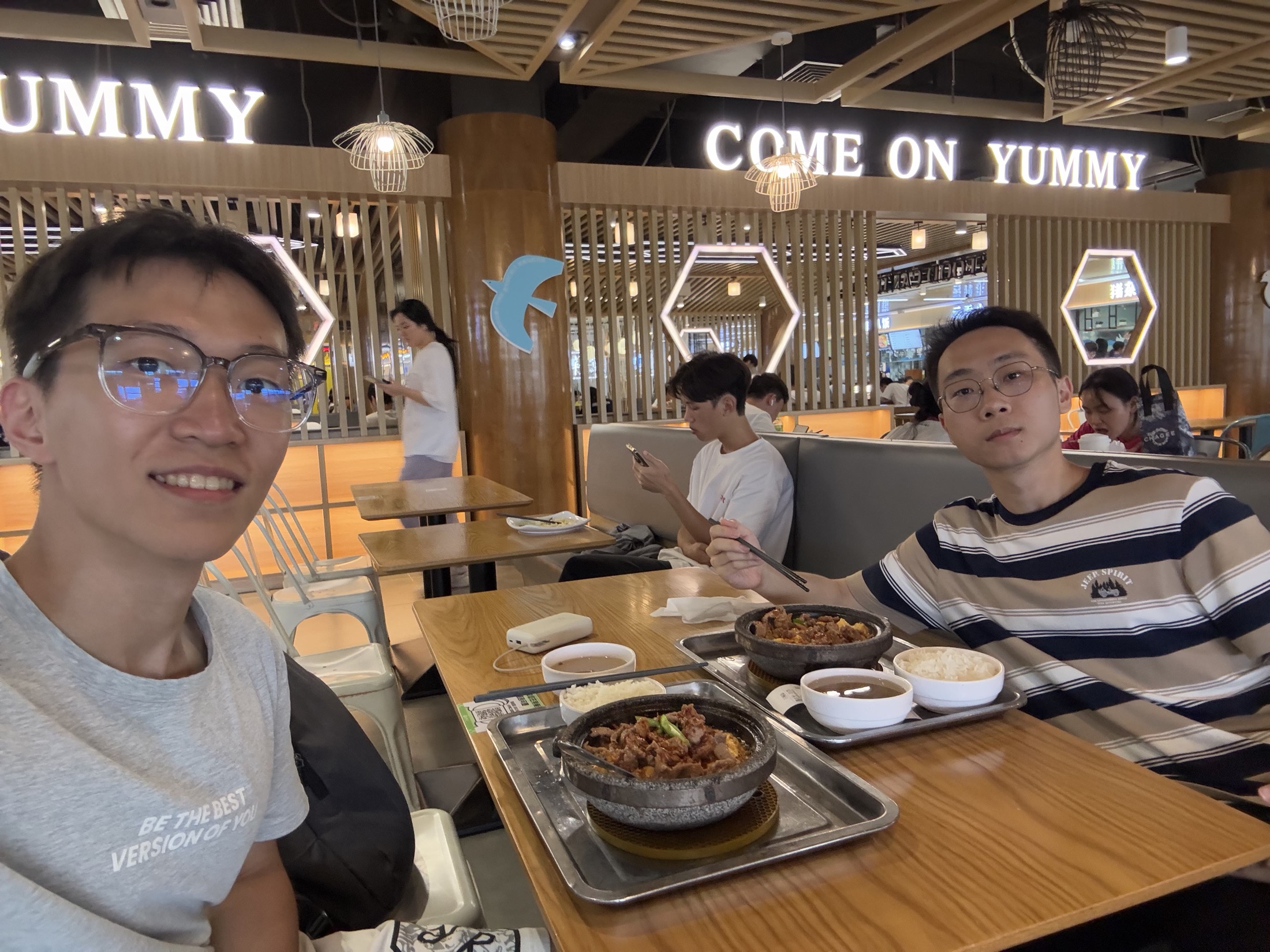 一顿很普通的饭,因为可能是最后一次而格外值得记住。